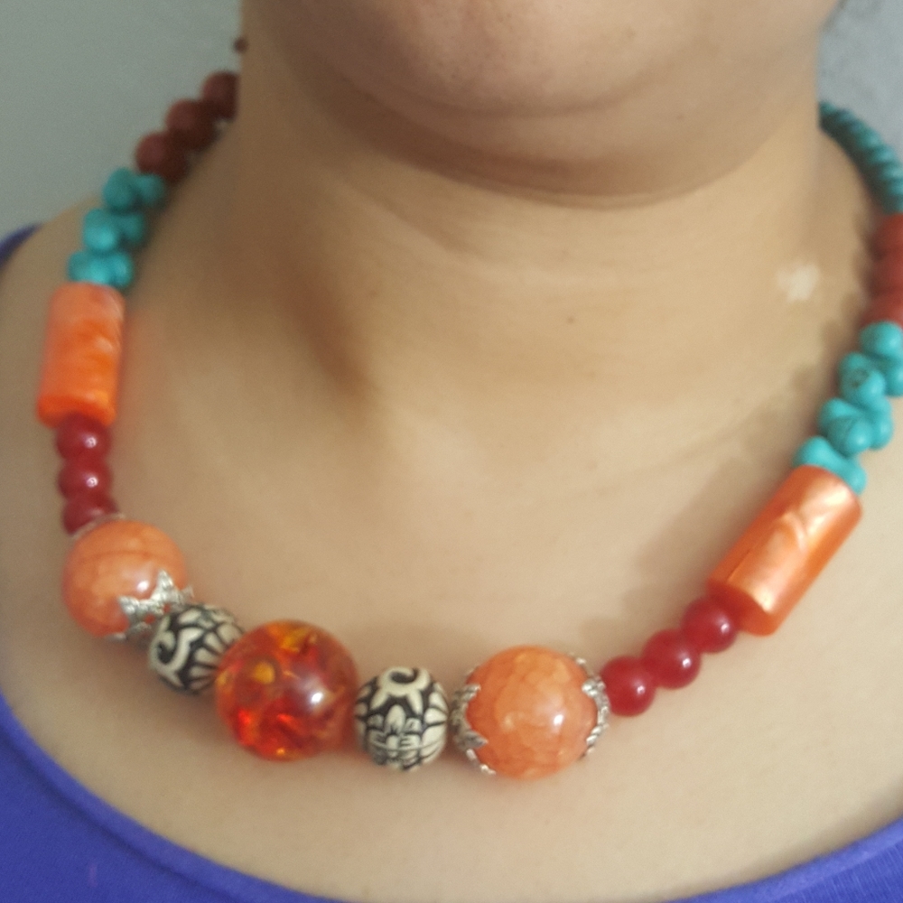 Mix with large orange beads necklace - Picture 11 of 13